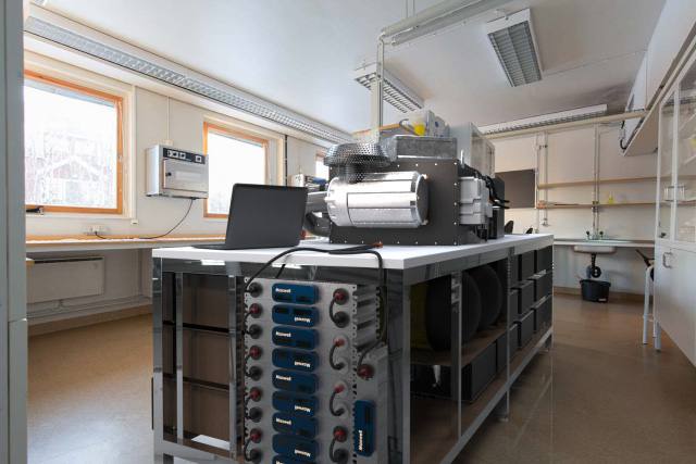 Fuel cell laboratory